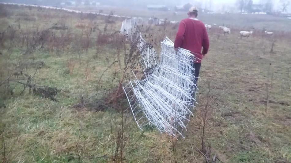 moving electric fence netting 